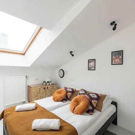 Shortstaypoland Plac Mirowski *