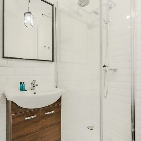 Shortstaypoland Plac Mirowski * ワルシャワ