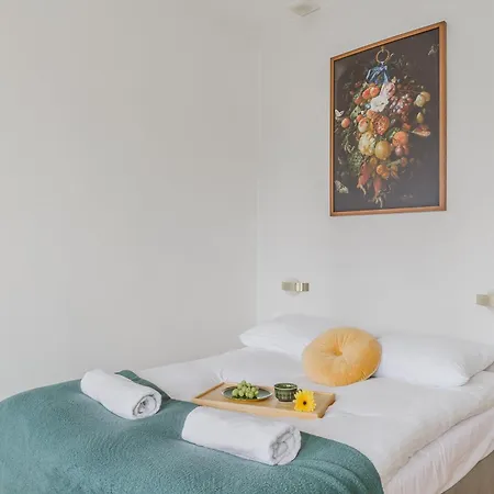 Shortstaypoland Plac Mirowski * وارسو