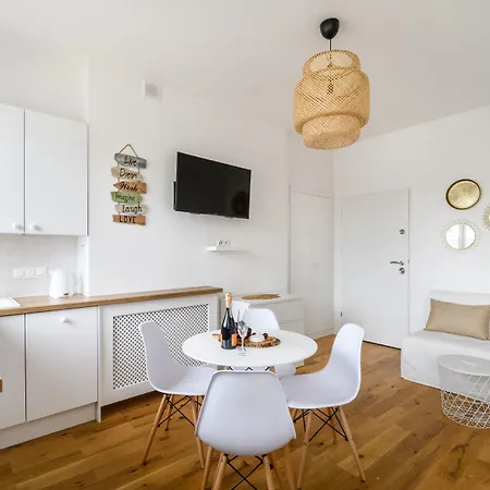 شقة Shortstaypoland Plac Mirowski وارسو