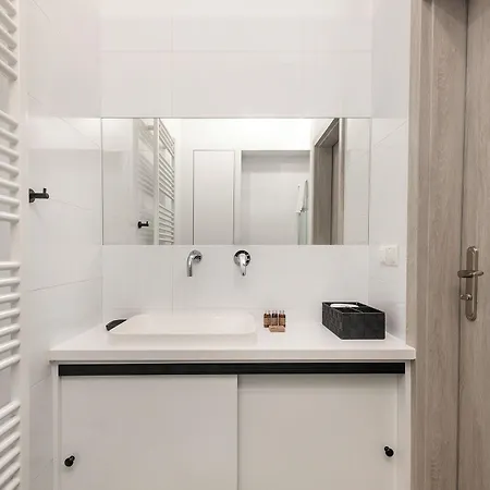 Shortstaypoland Plac Mirowski * وارسو